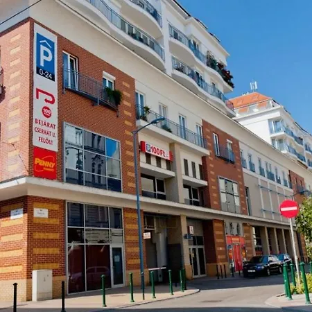 Lovely Flat At Keleti Metro-station Apartamento *
