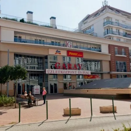 Lovely Flat At Keleti Metro-station Apartamento *